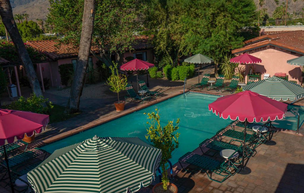 Exterior, Pool
