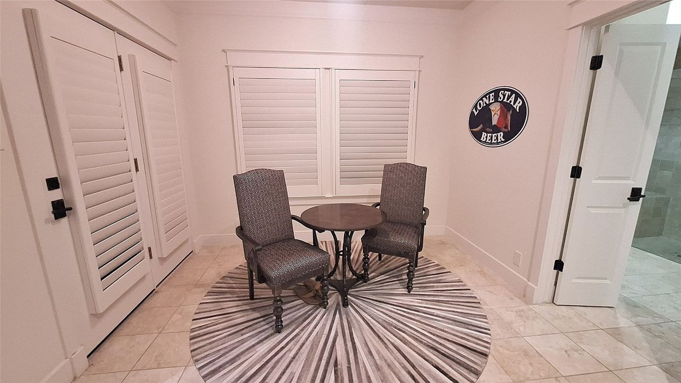 Dining room, Interior