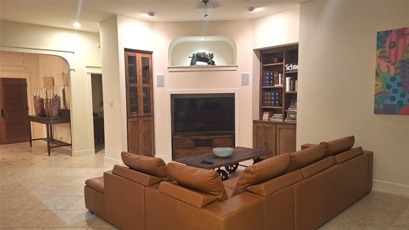 Fireplace, Interior, Living room, Recessed Lighting