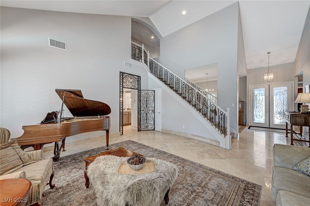 Interior, Pendant Lights, Piano, Recessed Lighting
