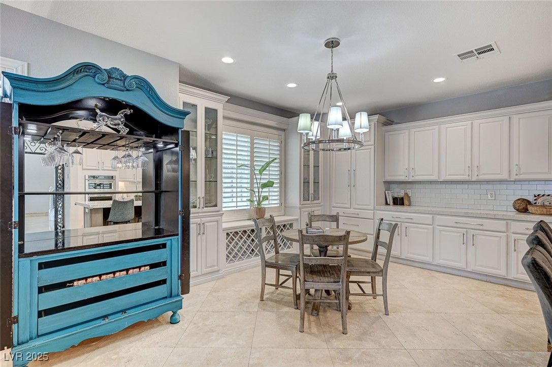 Chandelier, Dining room, Interior, Kitchen, Recessed Lighting
