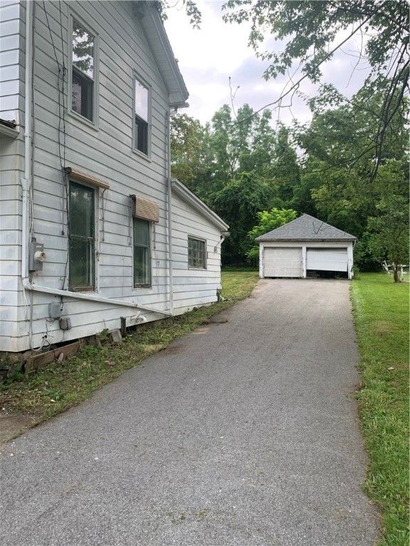Backyard, Detached Garage, Exterior