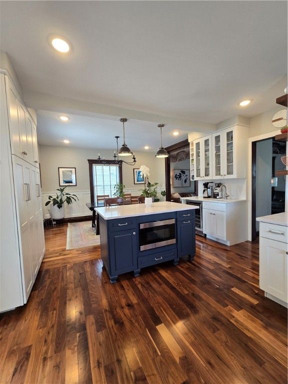 Interior, Kitchen, Pendant Lights, Recessed Lighting, Wood Texture Flooring