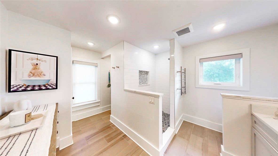 Interior, Recessed Lighting, Wood Texture Flooring
