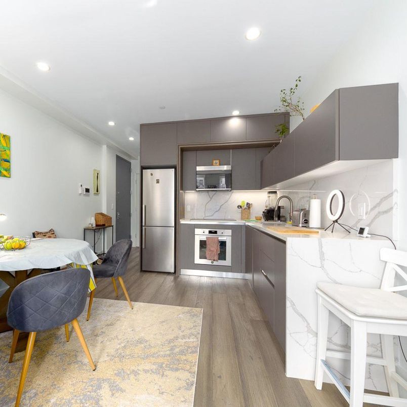 Dining room, Interior, Kitchen, Marble Walls, Recessed Lighting, Stainless Steel Appliances, Wood Texture Flooring