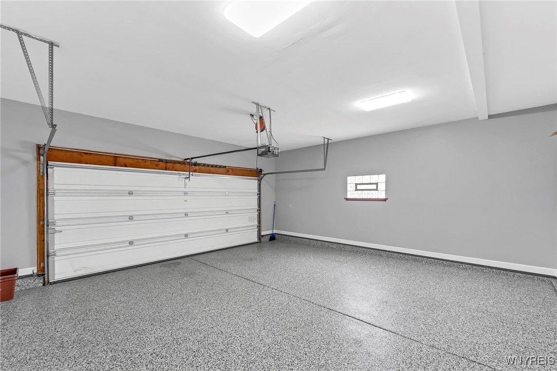 Garage, Interior