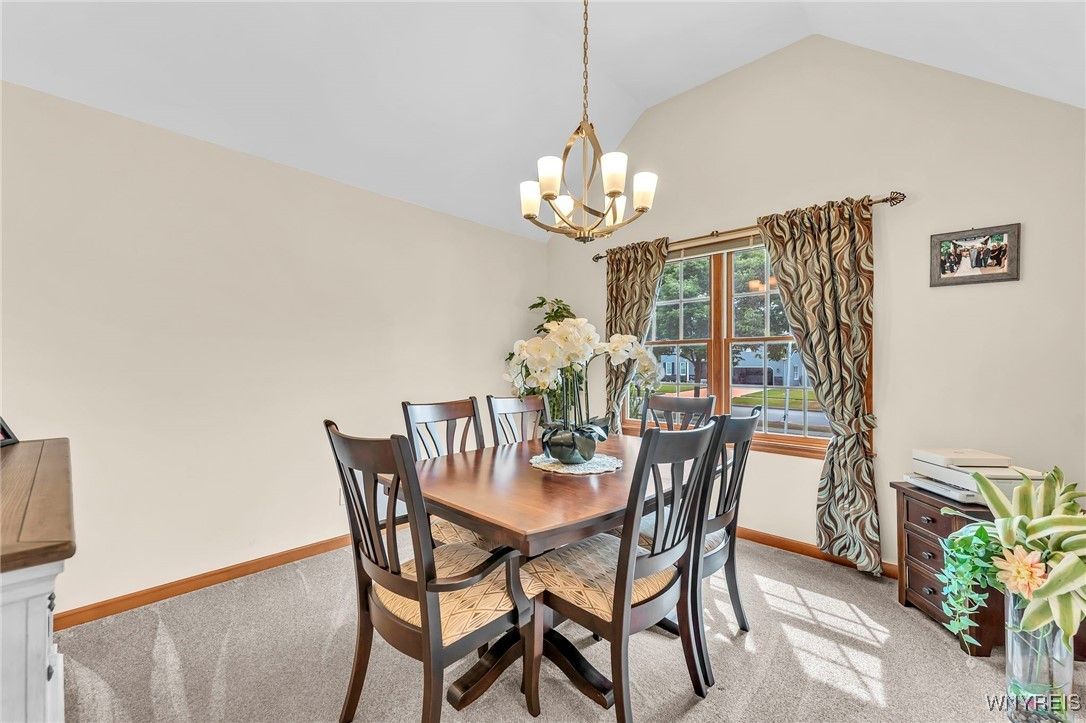 Chandelier, Dining room, Interior