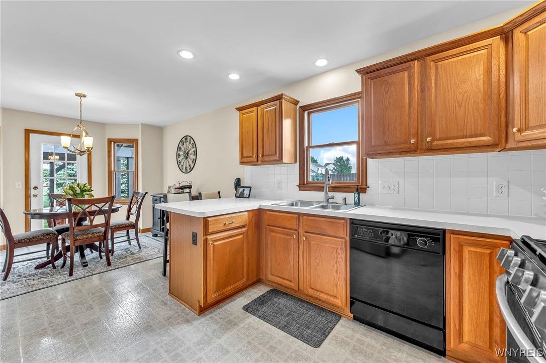 Dining room, Interior, Kitchen, Pendant Lights, Recessed Lighting
