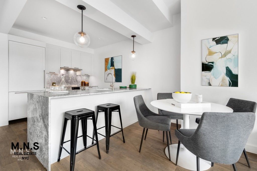 Dining room, Interior, Kitchen, Pendant Lights, Recessed Lighting, Stainless Steel Appliances, Wood Texture Flooring