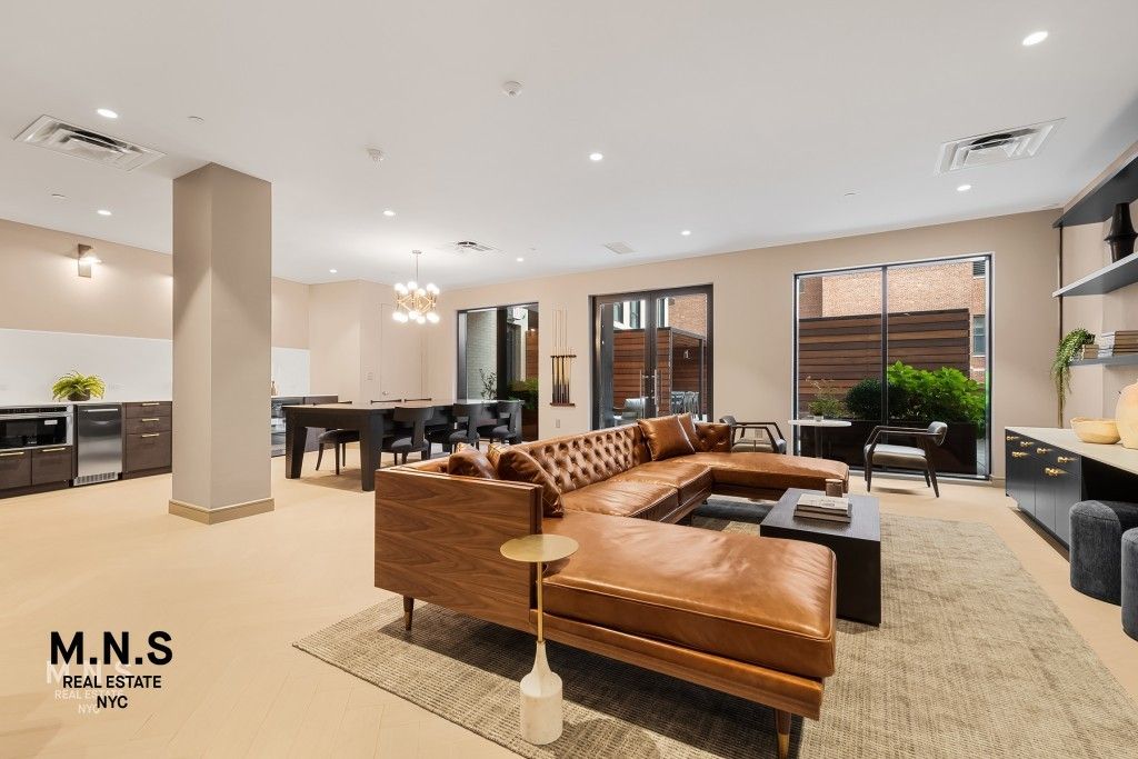 Chandelier, Dining room, Interior, Kitchen, Living room, Recessed Lighting, Wood Texture Flooring
