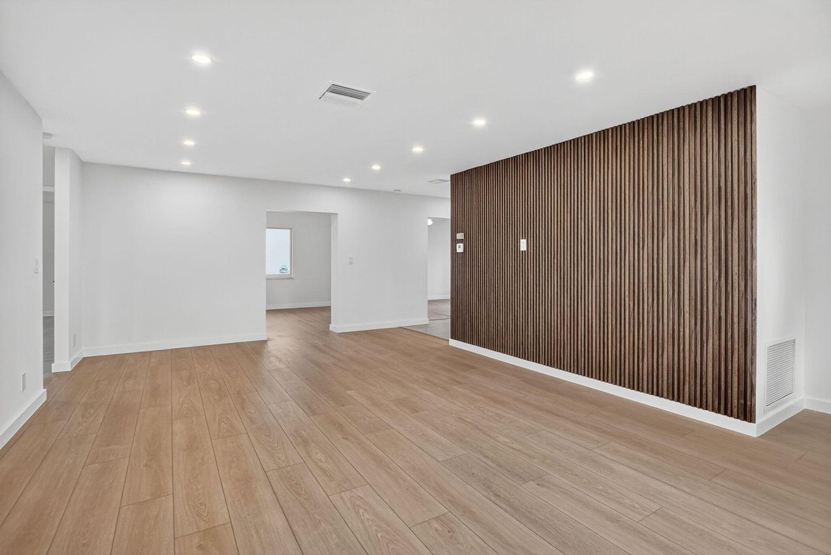 Empty room, Interior, Recessed Lighting, Wood Texture Flooring