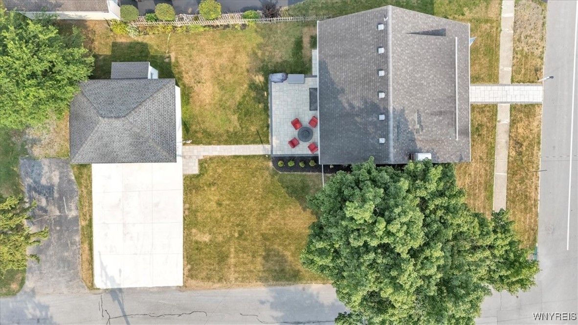Exterior, Drone