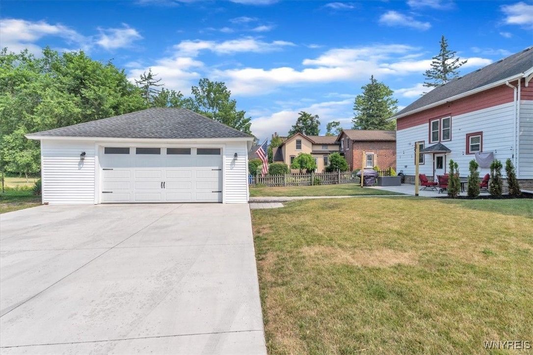 Backyard, Detached Garage, Exterior