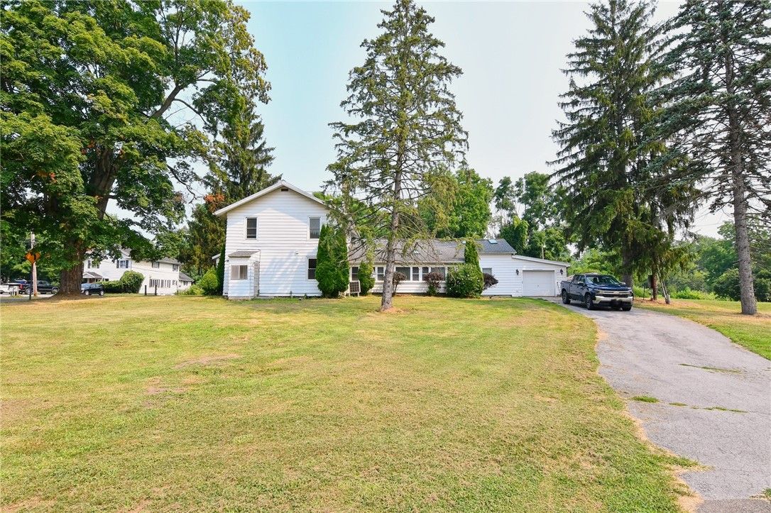 Backyard, Detached Garage, Exterior