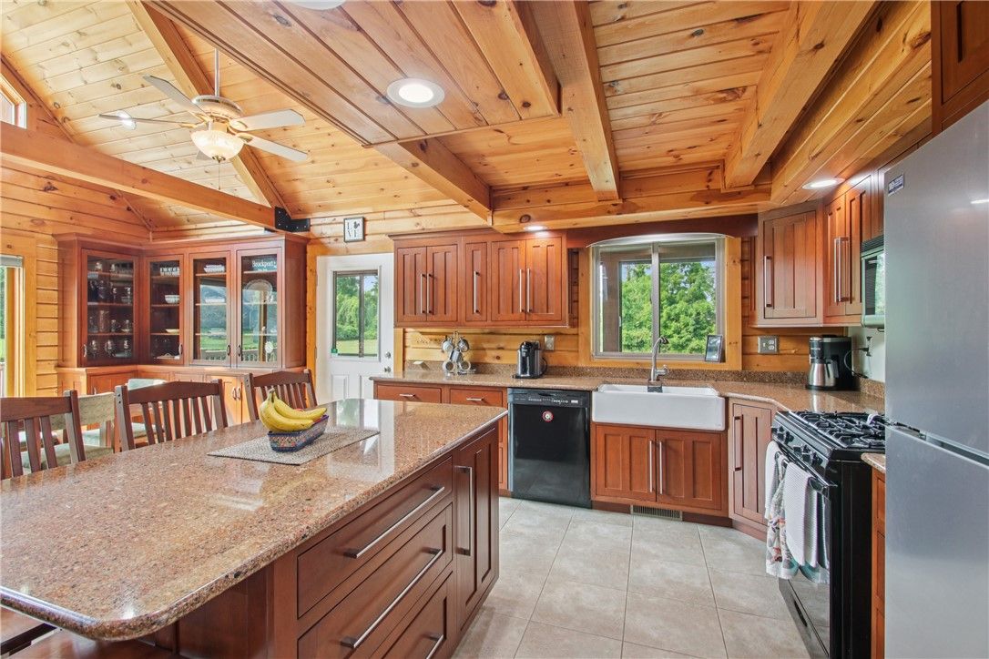 Dining room, Interior, Kitchen, Recessed Lighting, Wooden Beams, Wooden Ceilings