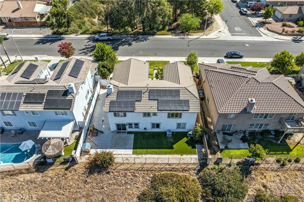 Exterior, Drone