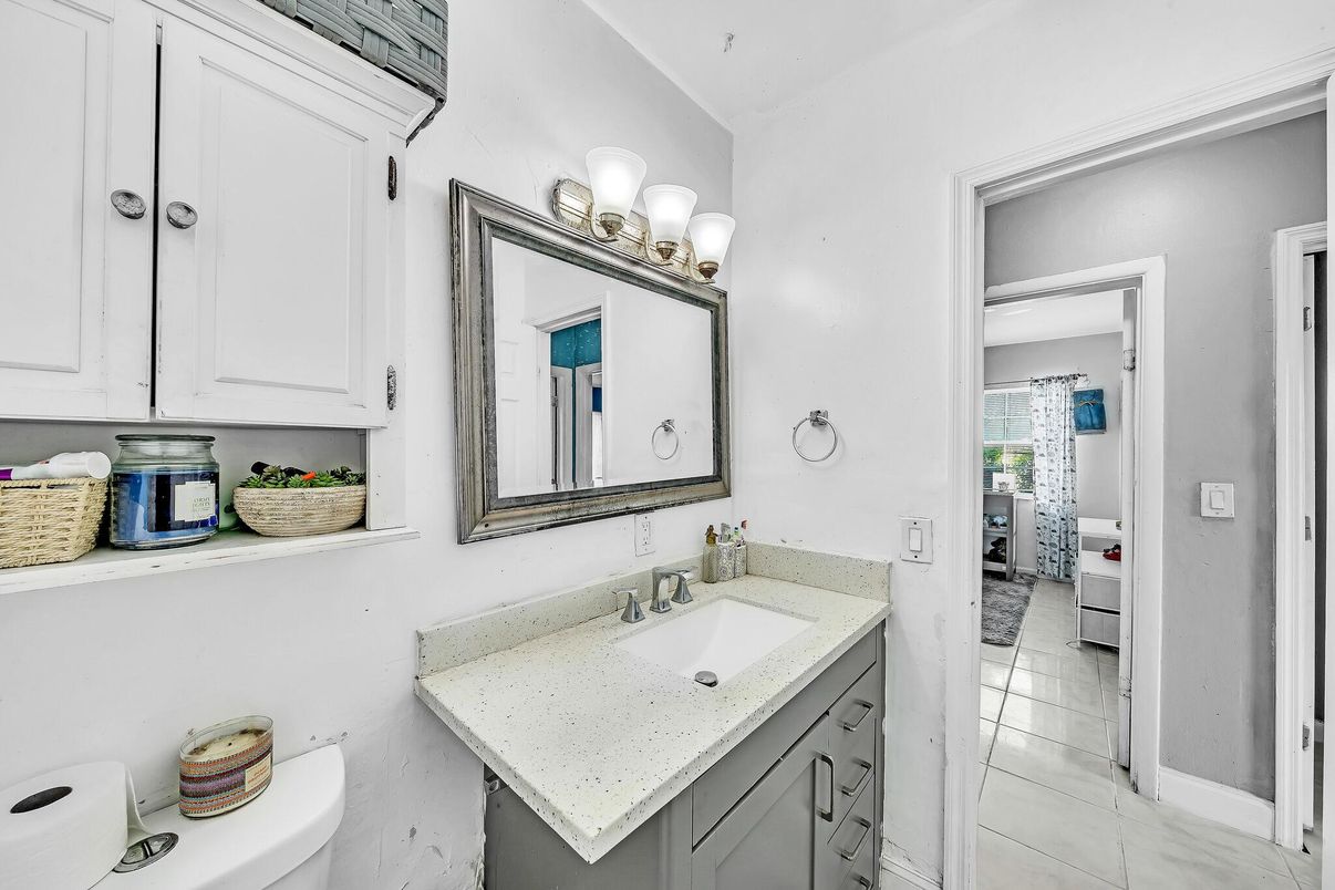 Bathroom, Interior