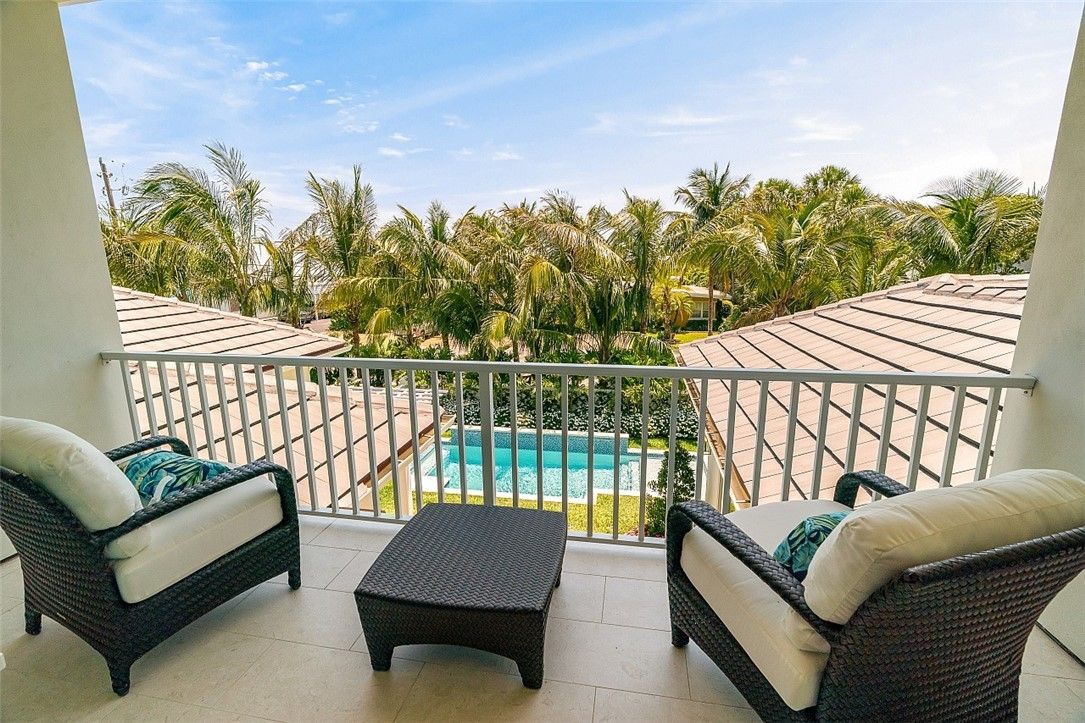 Exterior, Pool, Other