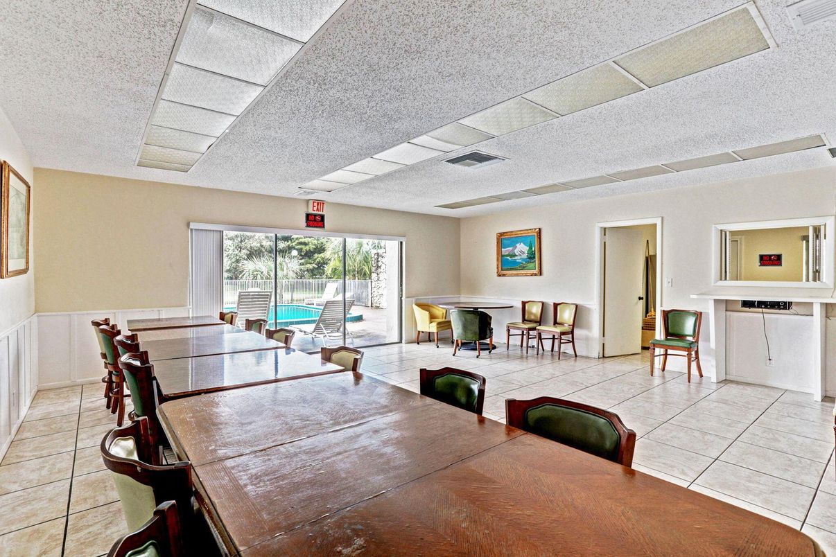 Dining room, Interior