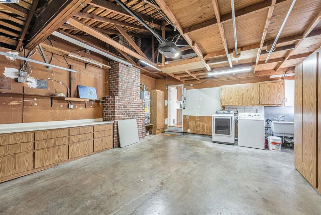 Garage, Interior, Stone Walls, Washer, Wooden Beams, Wooden Ceilings, Wooden Walls