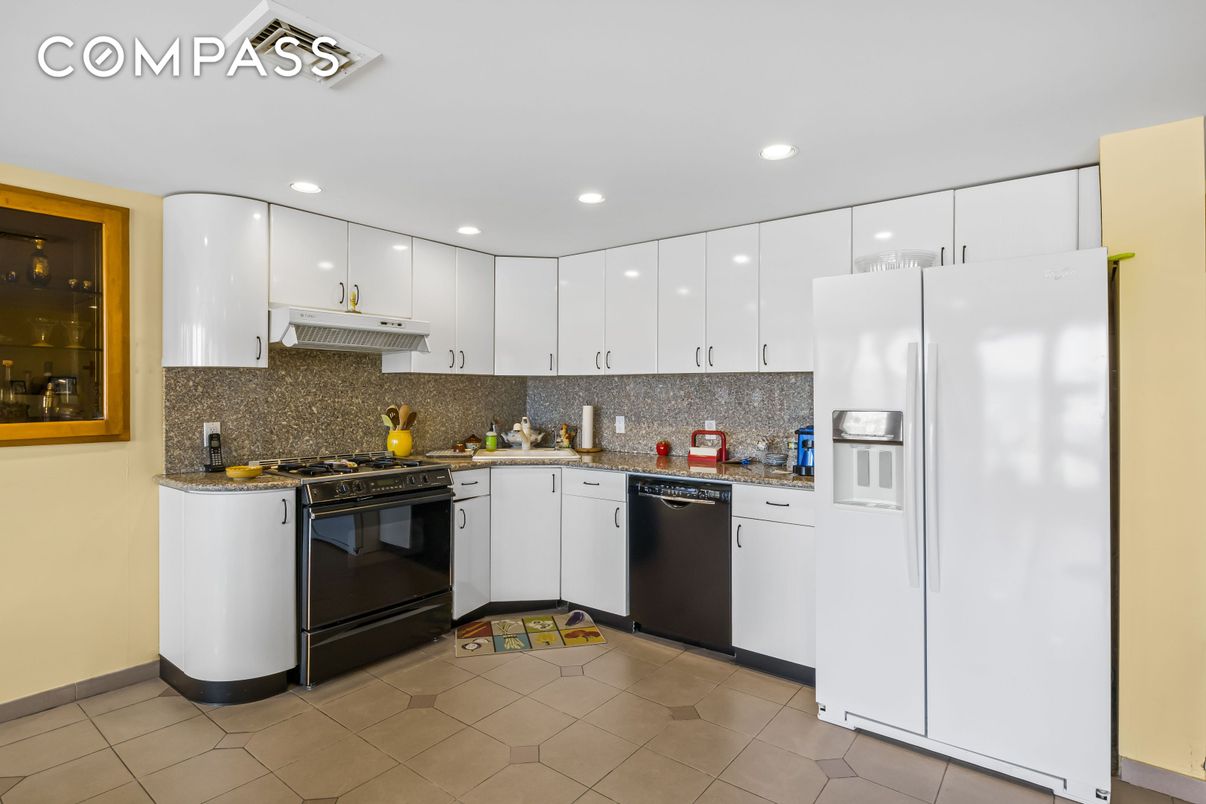 Interior, Kitchen, Recessed Lighting