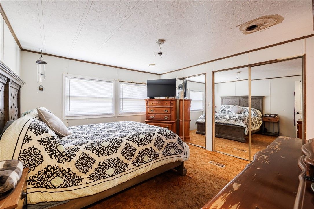 Bedroom, Interior, Pendant Lights