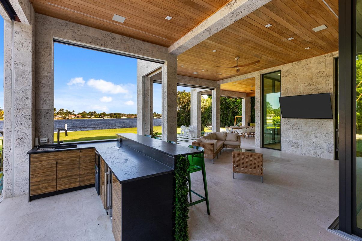 Exterior, Interior, Recessed Lighting, Water, Wooden Ceilings