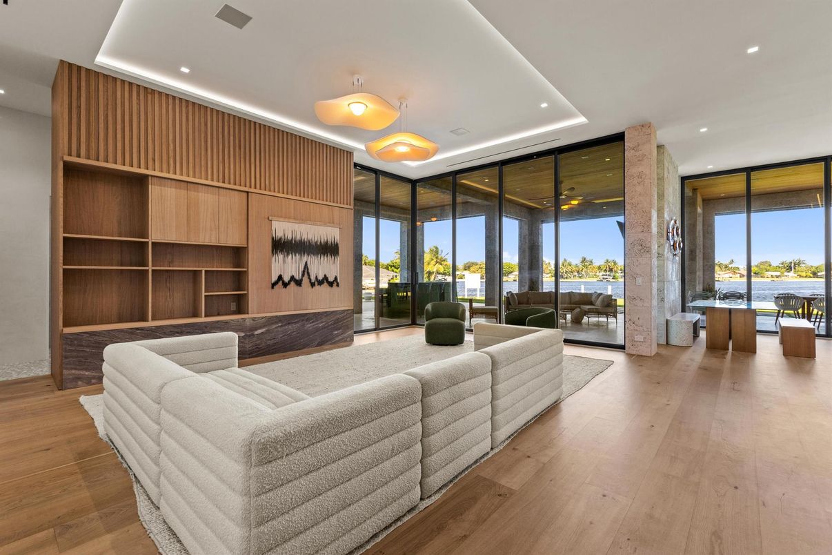 Interior, Living room, Pendant Lights, Recessed Lighting, Water, Wood Texture Flooring
