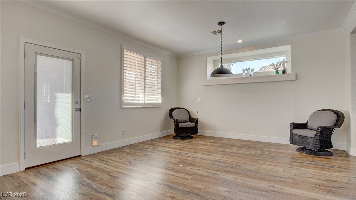 Interior, Pendant Lights, Recessed Lighting, Wood Texture Flooring