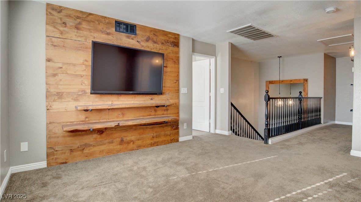 Interior, Pendant Lights, Wooden Walls