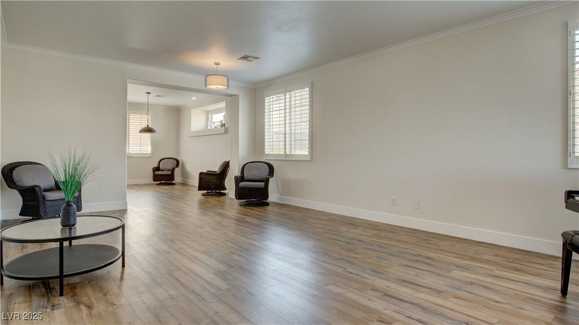 Interior, Pendant Lights, Wood Texture Flooring
