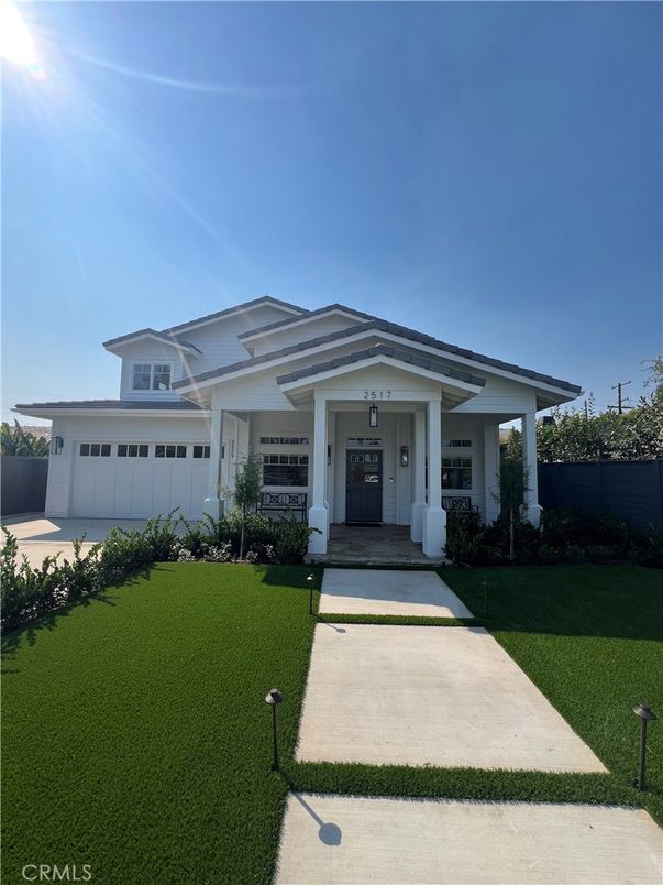 Attached, Exterior, Facade, Ranch