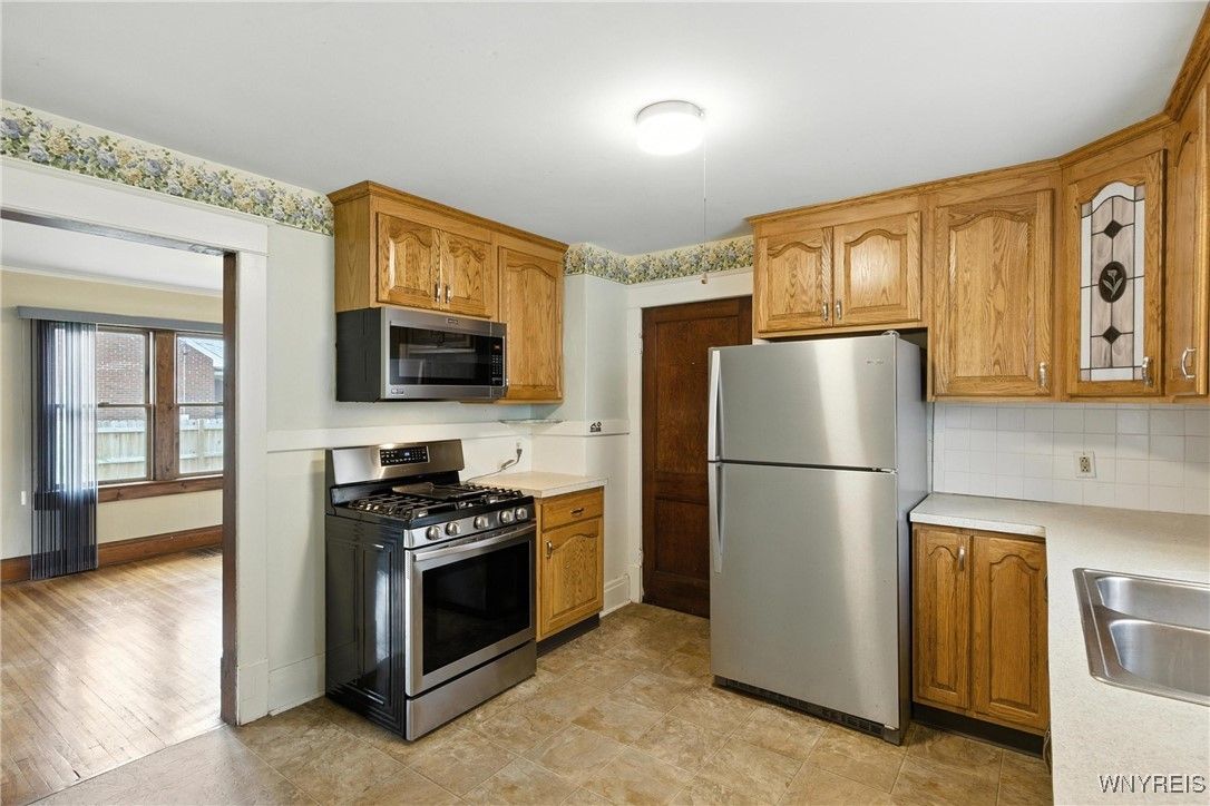 Interior, Kitchen, Stainless Steel Appliances, Wood Texture Flooring