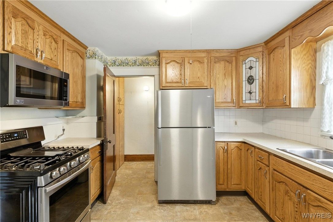 Interior, Kitchen, Stainless Steel Appliances