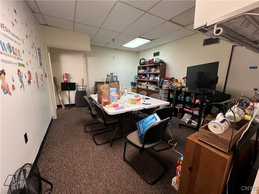 Home Office, Interior