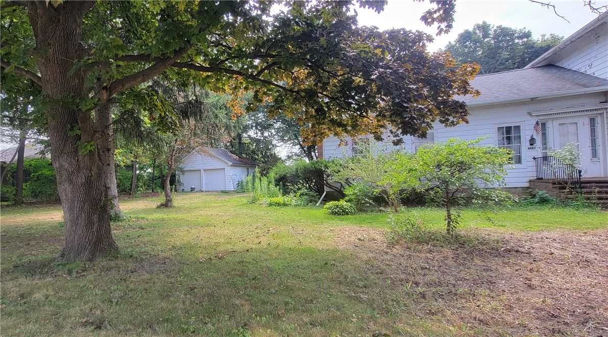 Backyard, Detached Garage, Exterior