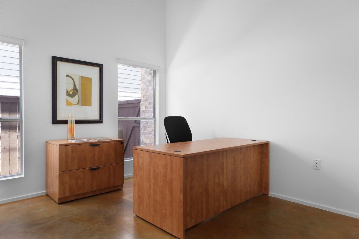 Home Office, Interior