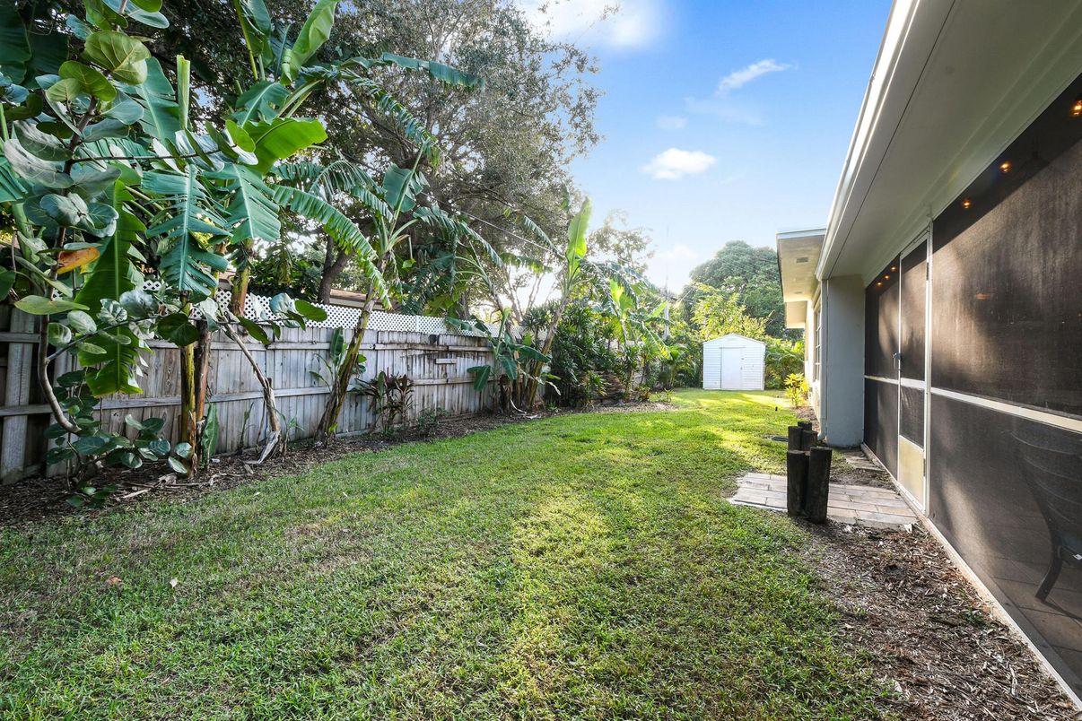 Backyard, Exterior