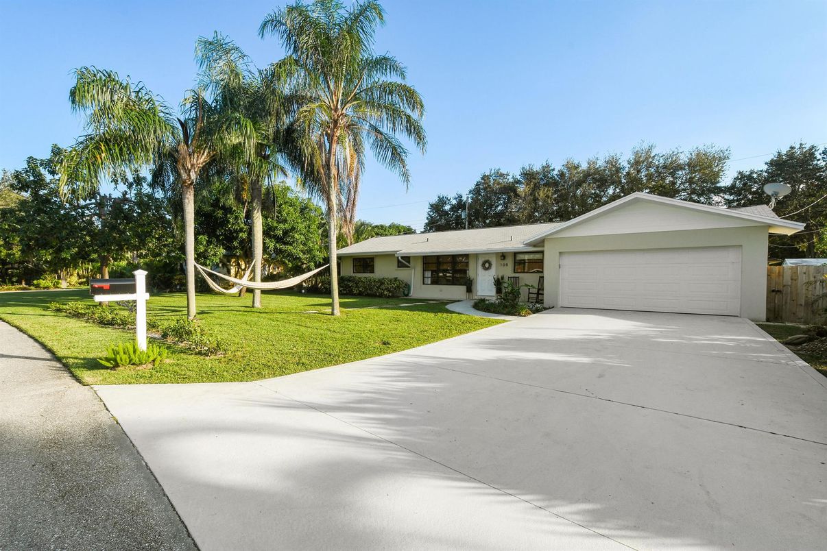 Attached, Backyard, Exterior, Facade, Ranch