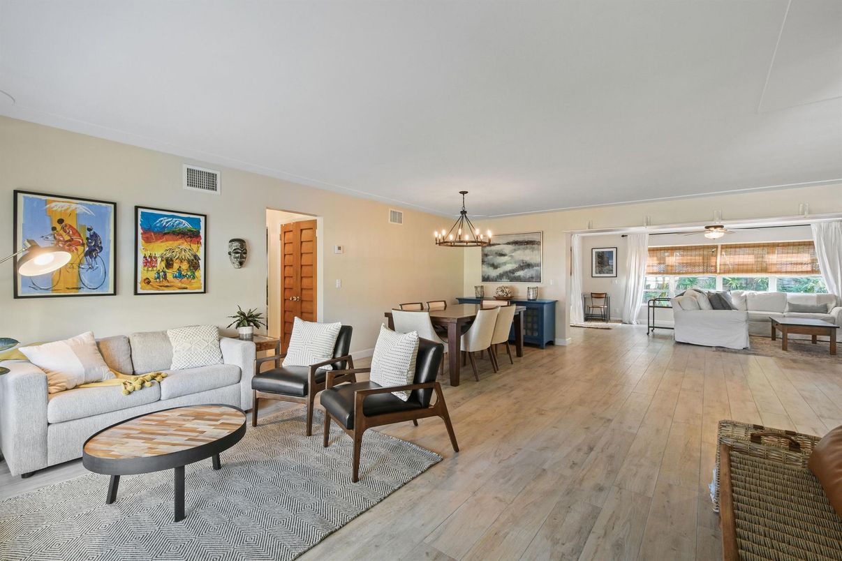 Chandelier, Dining room, Interior, Living room, Wood Texture Flooring