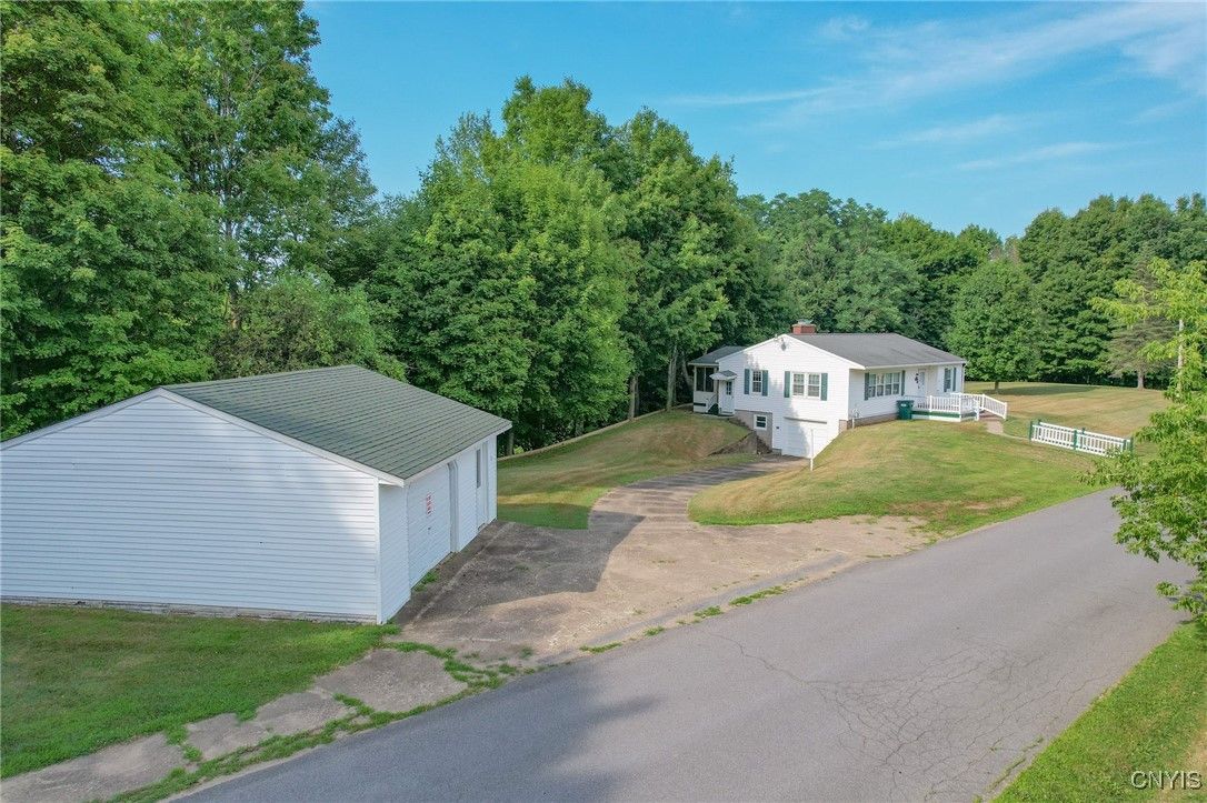 Detached Garage, Exterior