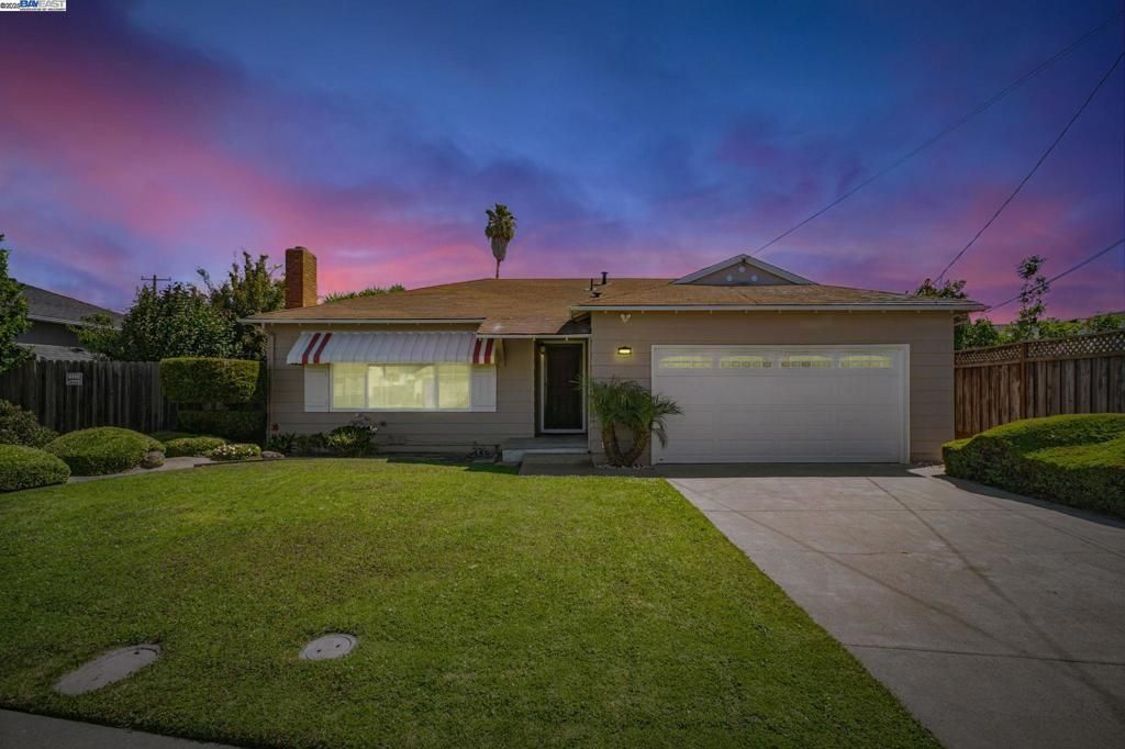 Attached, Backyard, Exterior, Facade, Ranch