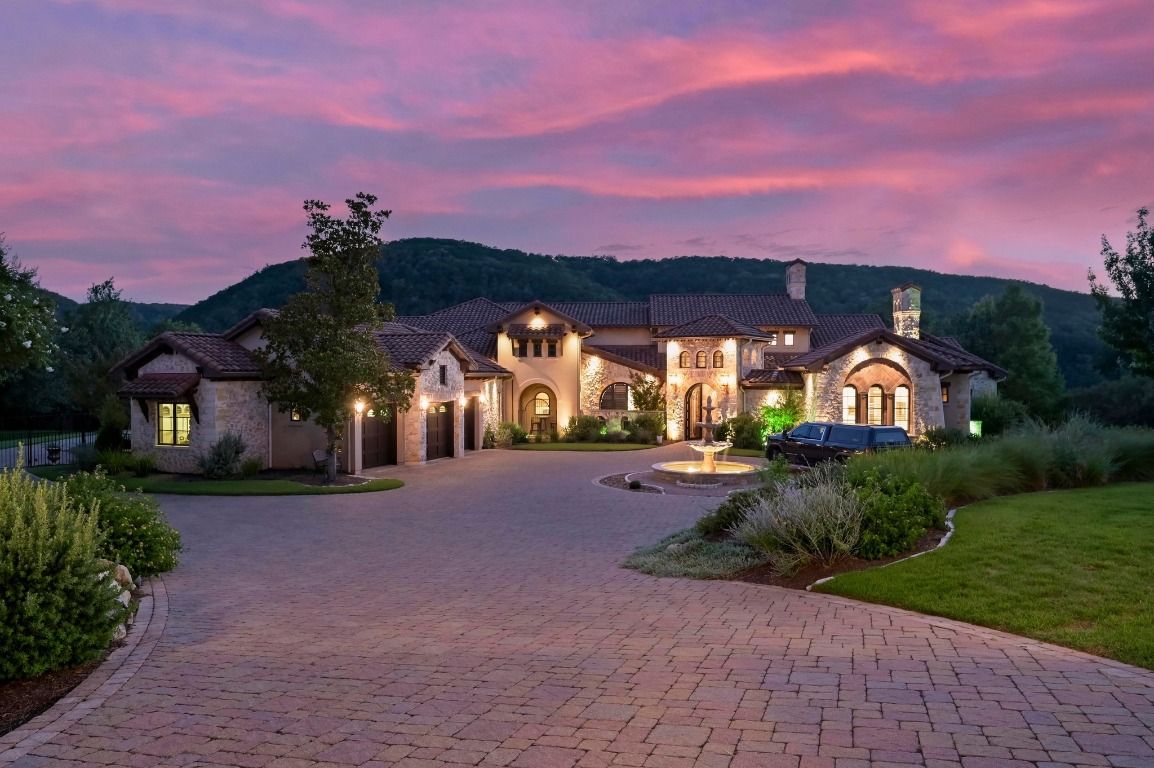 Backyard, Exterior, Facade, Mediterranean