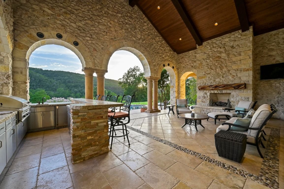 Exterior, Fireplace