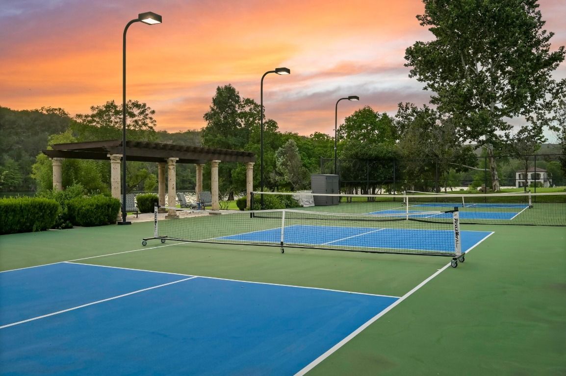 Exterior, Tennis Courts