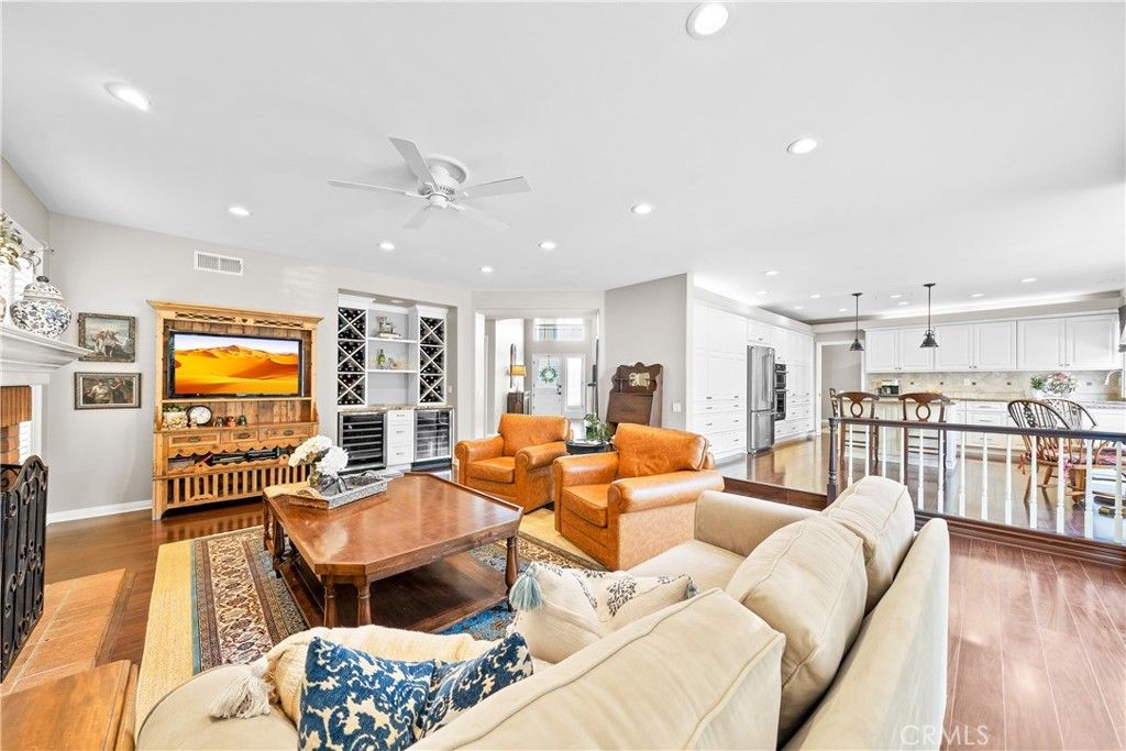 Interior, Kitchen, Living room, Pendant Lights, Recessed Lighting, Wood Texture Flooring