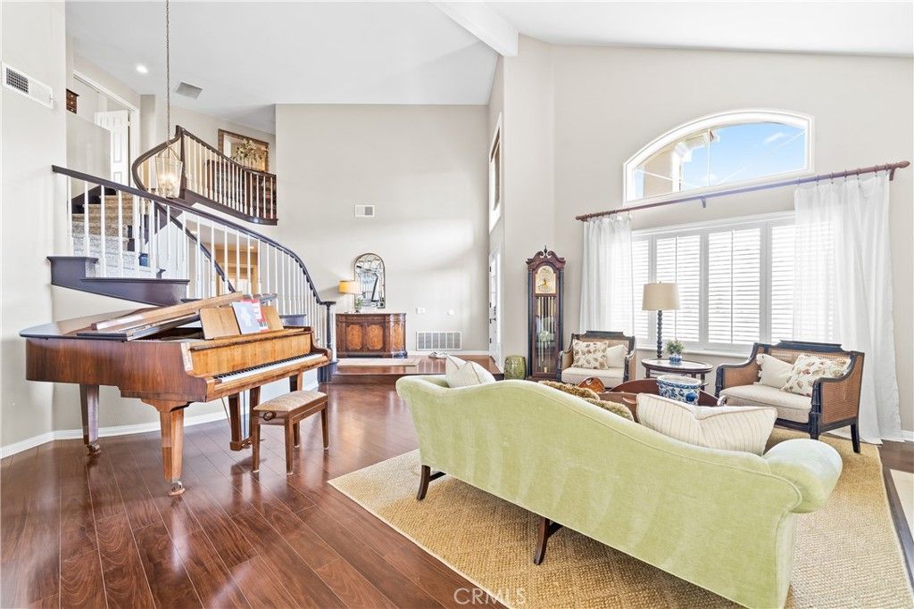Interior, Living room, Piano, Recessed Lighting, Wood Texture Flooring
