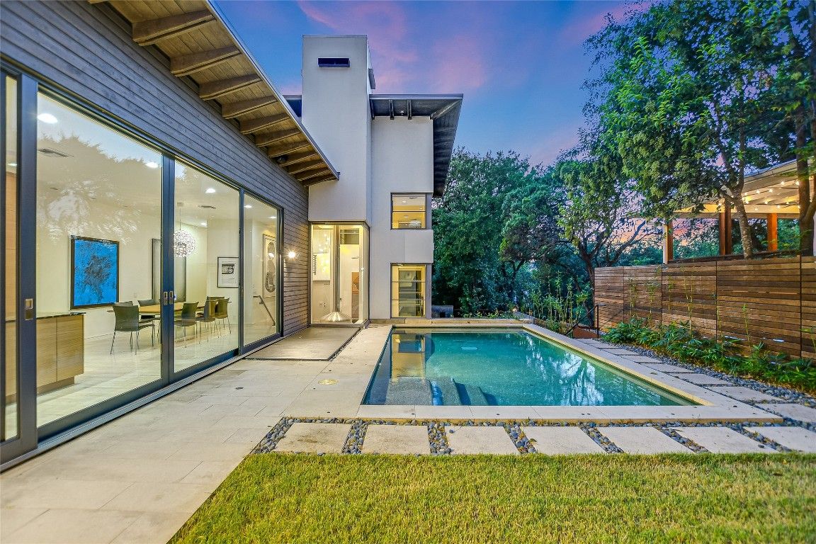 Exterior, Pool