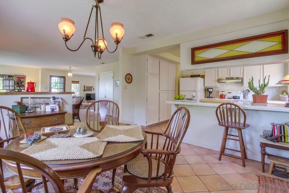 Chandelier, Dining room, Interior, Kitchen, Pendant Lights