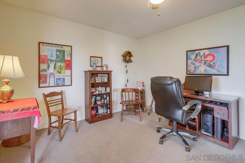 Home Office, Interior